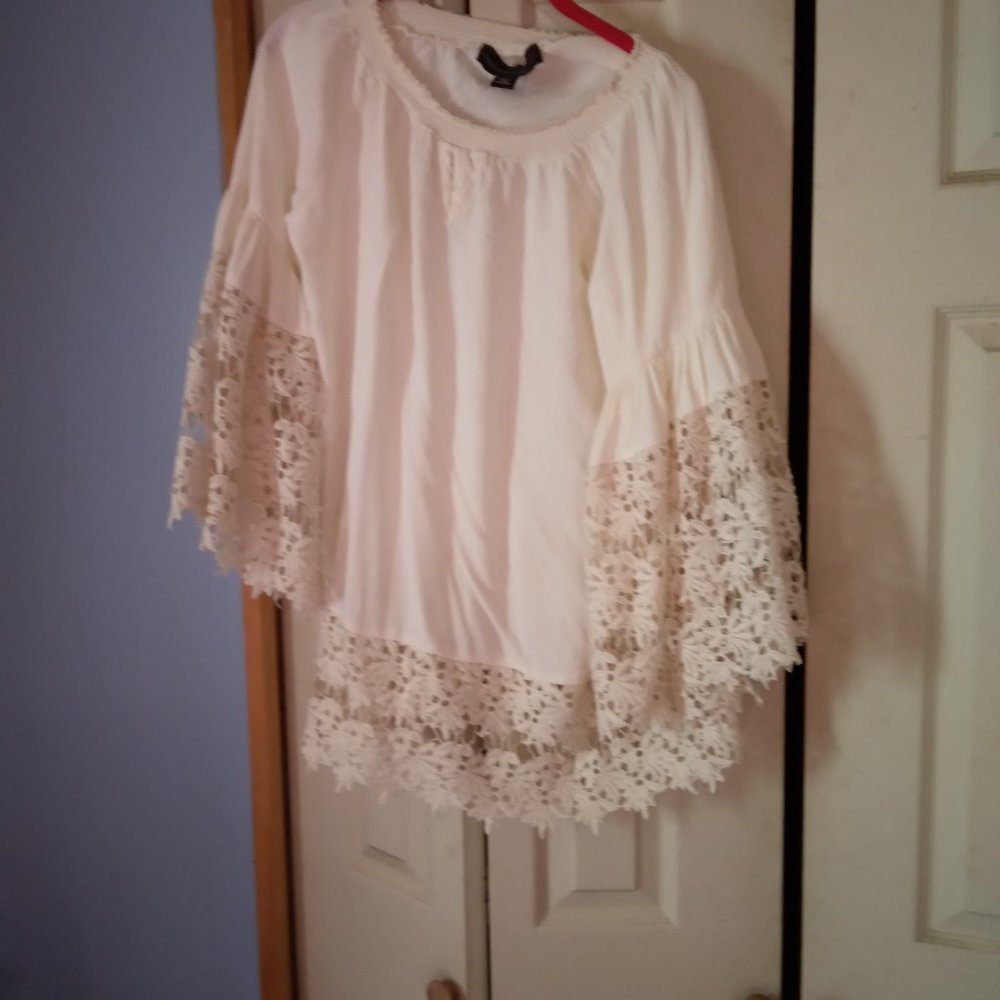 Blouse - Picture 2 of 2